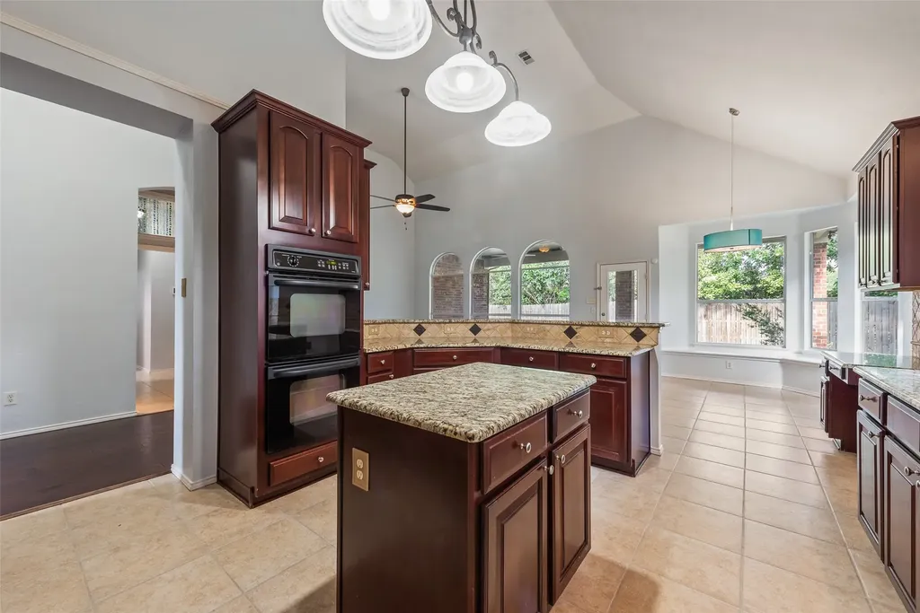 7921 Stansfield Drive Fort Worth TX 76137