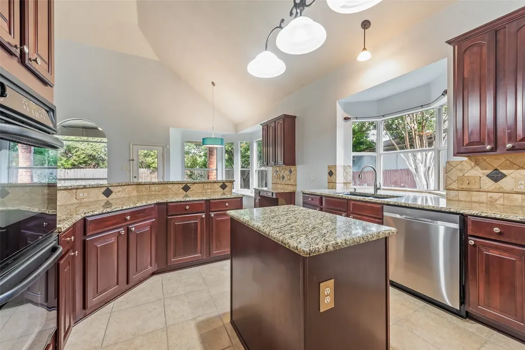 7921 Stansfield Drive Fort Worth TX 76137