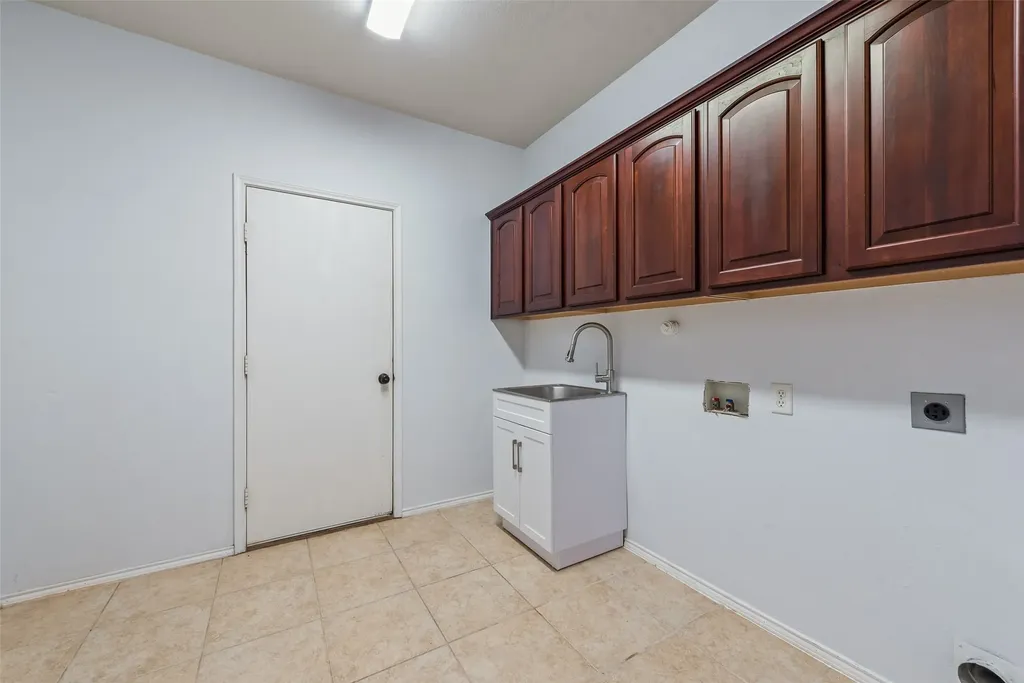 7921 Stansfield Drive Fort Worth TX 76137