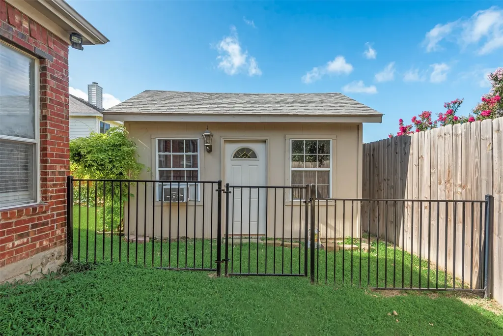 7921 Stansfield Drive Fort Worth TX 76137