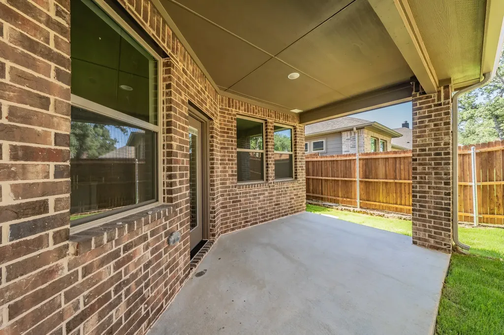 241 Gardenia Drive Azle TX 76020