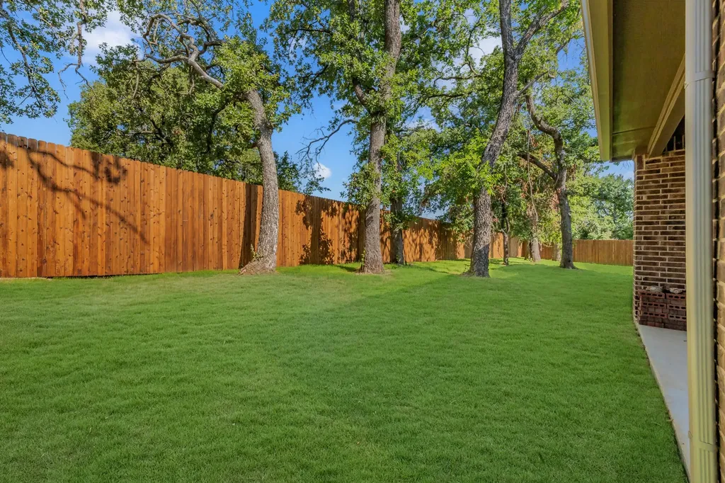 241 Gardenia Drive Azle TX 76020