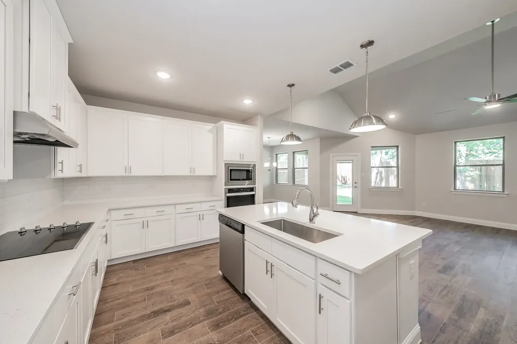 241 Gardenia Drive Azle TX 76020