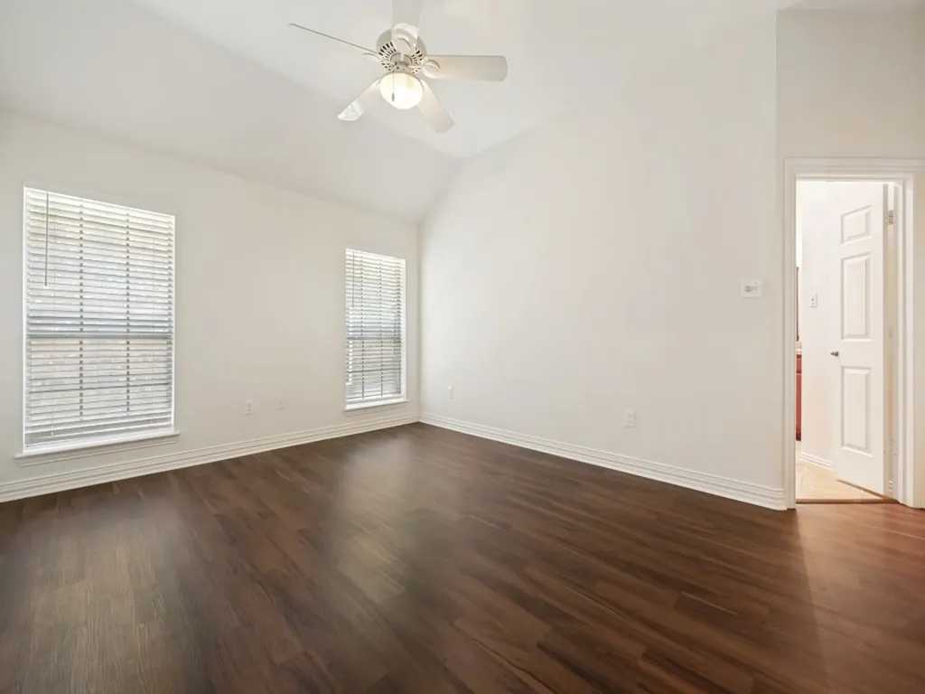 9703 Raven Lane Irving TX 75063