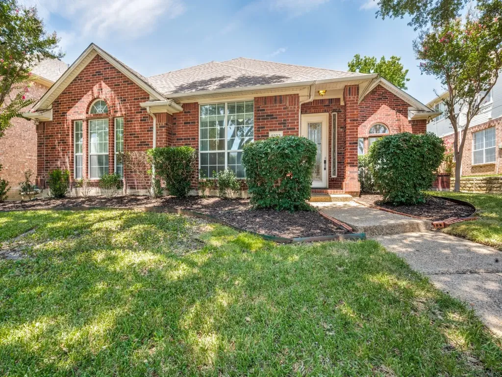 9703 Raven Lane Irving TX 75063