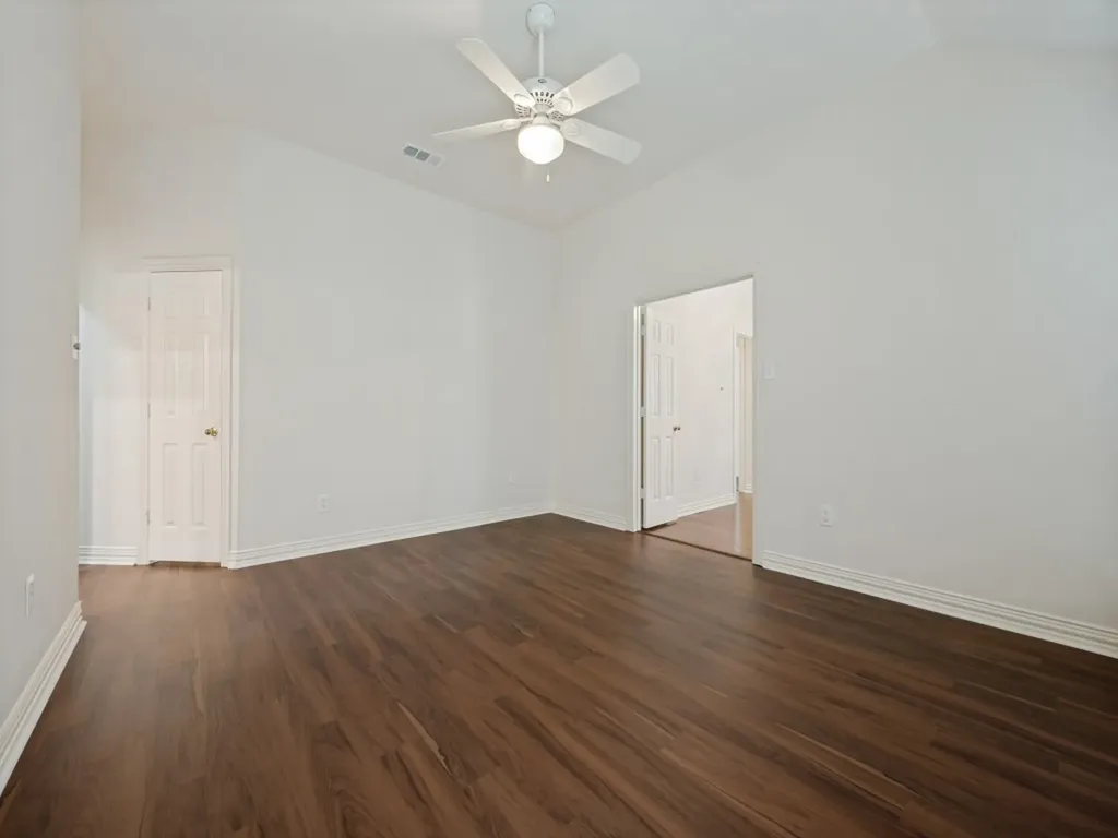 9703 Raven Lane Irving TX 75063