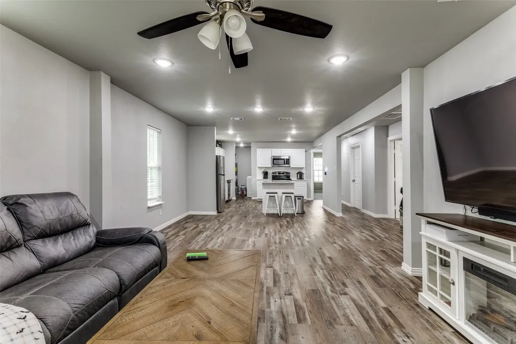 2805 Springdale Road Fort Worth TX 76111