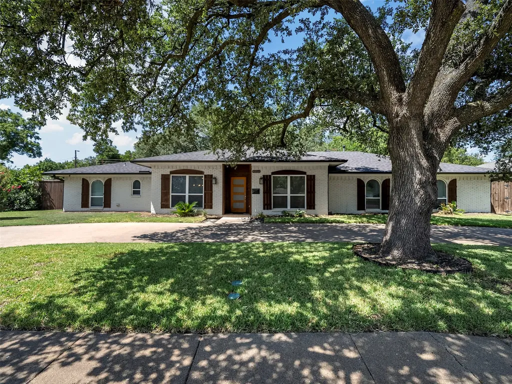 3115 Walnut Hill Lane Dallas TX 75229