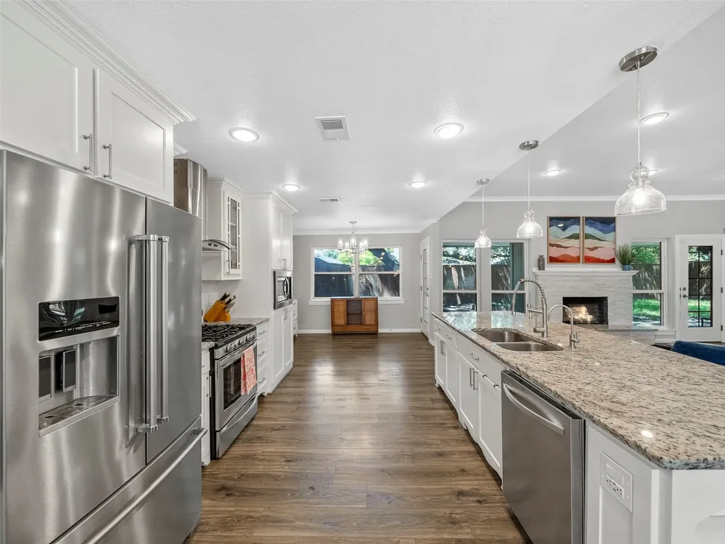 3115 Walnut Hill Lane Dallas TX 75229