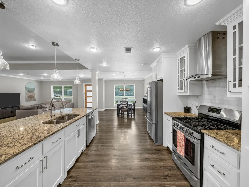 3115 Walnut Hill Lane Dallas TX 75229