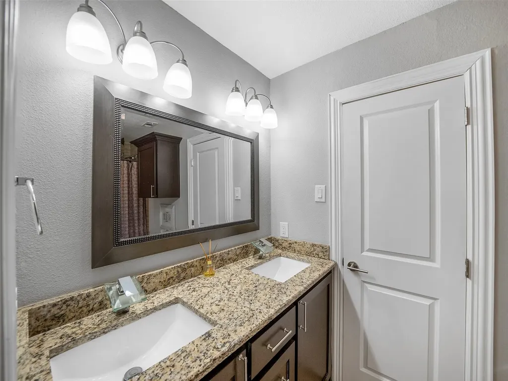 3115 Walnut Hill Lane Dallas TX 75229