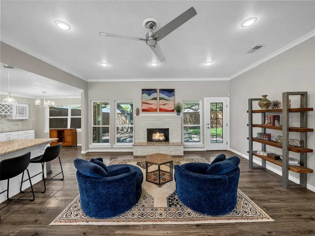 3115 Walnut Hill Lane Dallas TX 75229