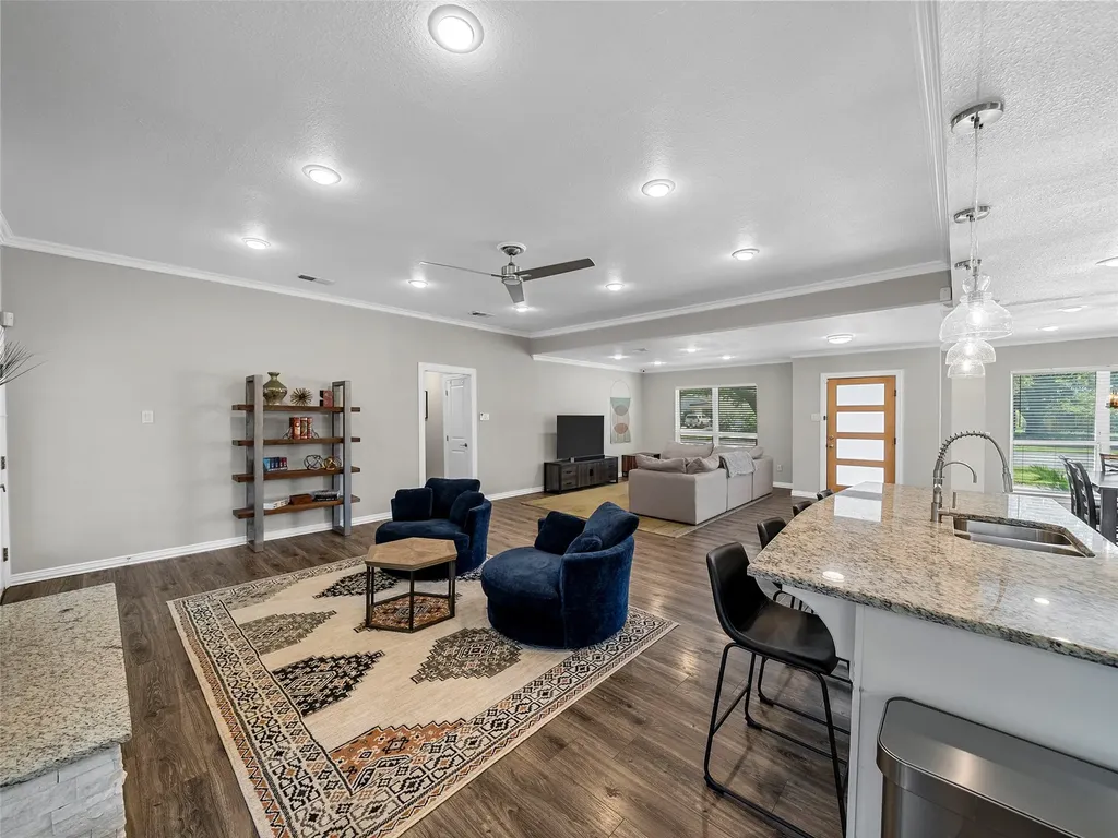 3115 Walnut Hill Lane Dallas TX 75229