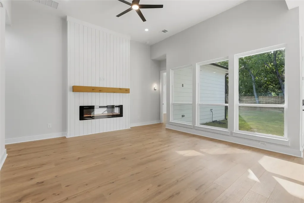 4323 Metropolitan Avenue Dallas TX 75210