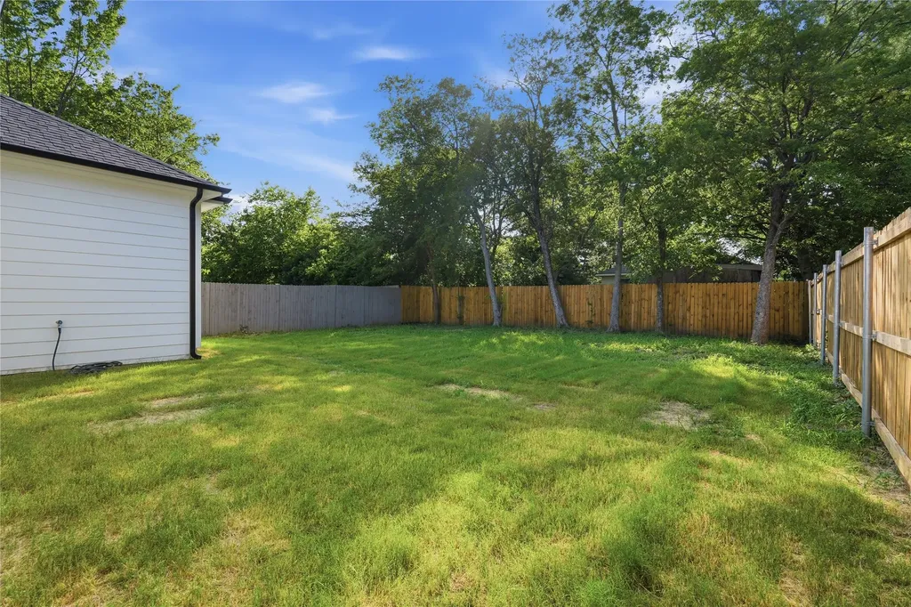4323 Metropolitan Avenue Dallas TX 75210