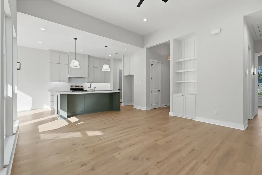 4323 Metropolitan Avenue Dallas TX 75210