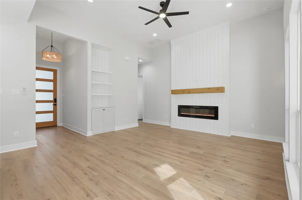 4323 Metropolitan Avenue Dallas TX 75210