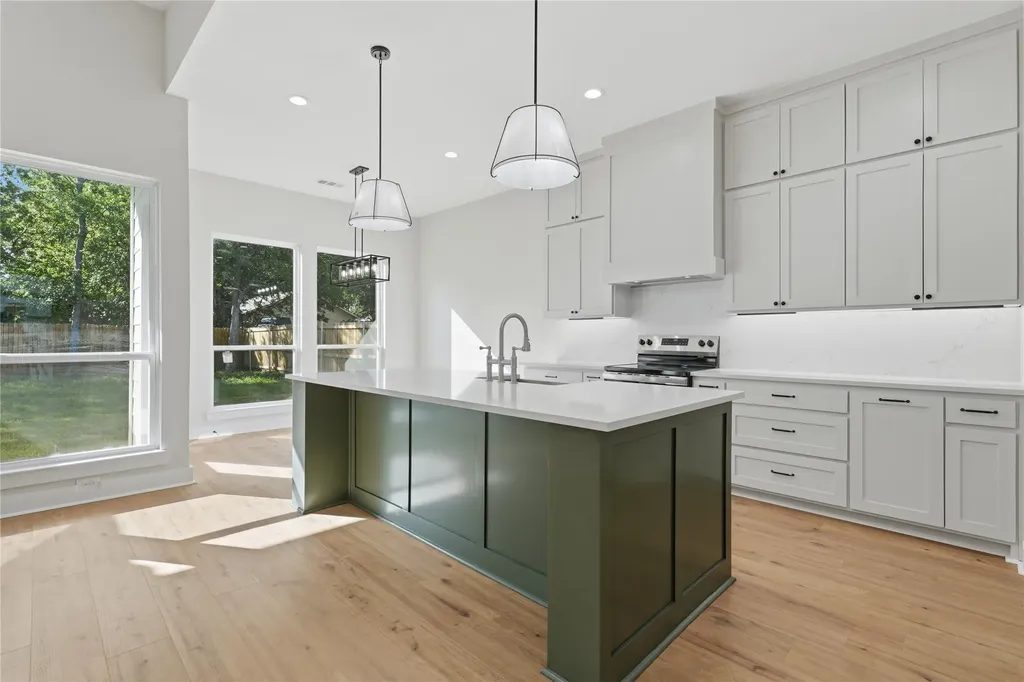 4323 Metropolitan Avenue Dallas TX 75210