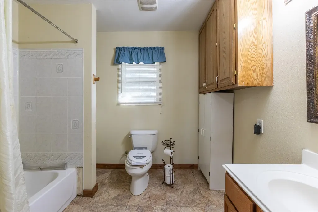 640 Ground Street Moran TX 76464