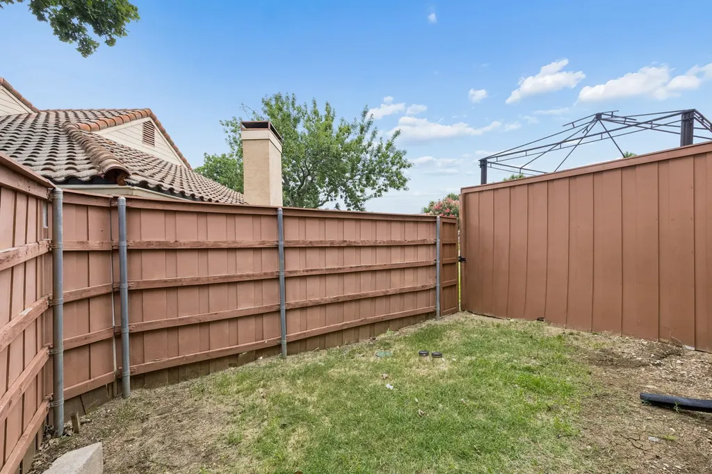 4236 Cuesta Drive Irving TX 75038