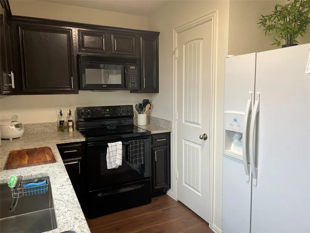 233 Irick Court Aubrey TX 76227