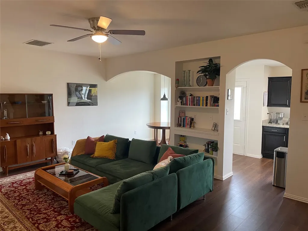 233 Irick Court Aubrey TX 76227