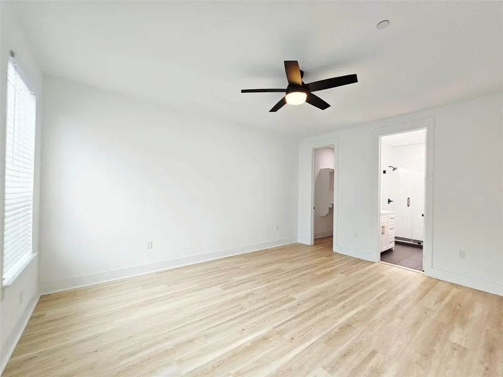206 S Village Way Lewisville TX 75057