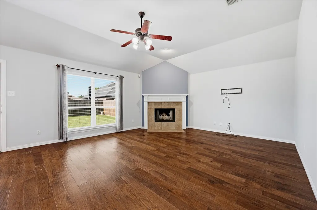 9025 River Falls Drive Fort Worth TX 76118