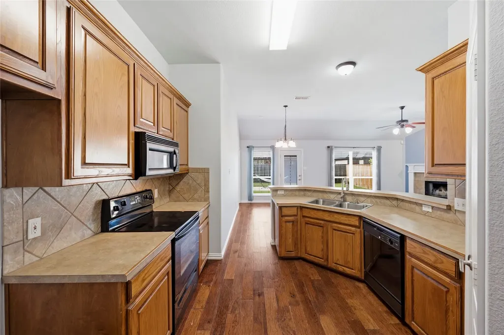9025 River Falls Drive Fort Worth TX 76118