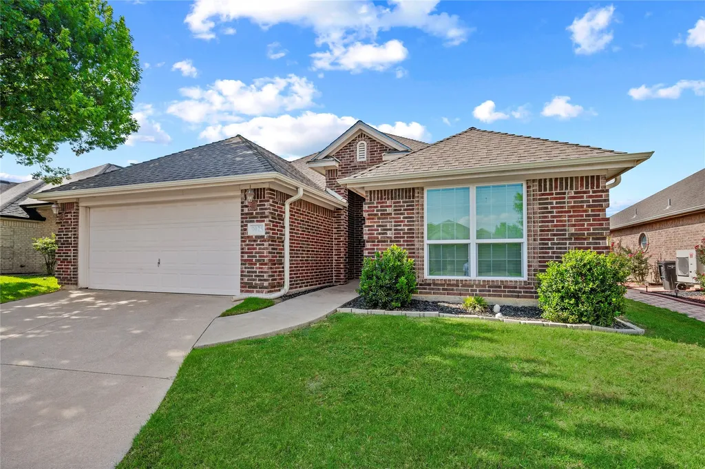9025 River Falls Drive Fort Worth TX 76118