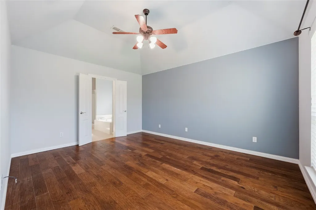 9025 River Falls Drive Fort Worth TX 76118