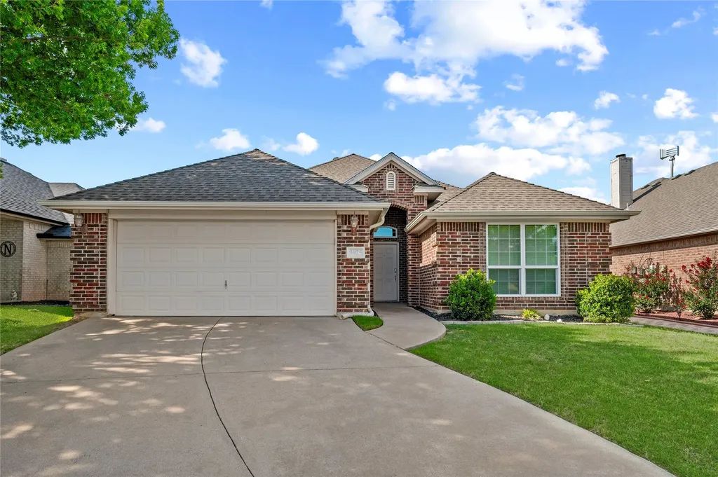 9025 River Falls Drive Fort Worth TX 76118
