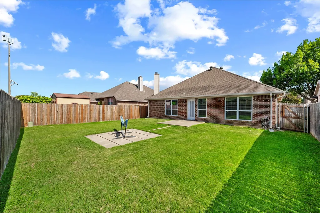 9025 River Falls Drive Fort Worth TX 76118