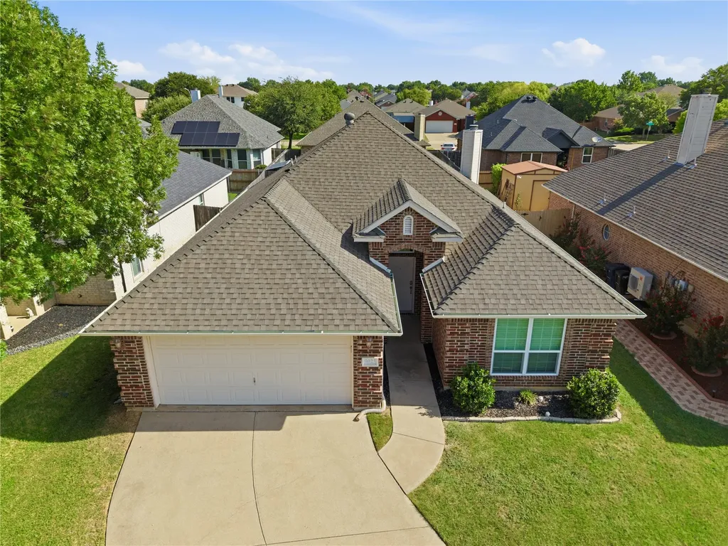 9025 River Falls Drive Fort Worth TX 76118