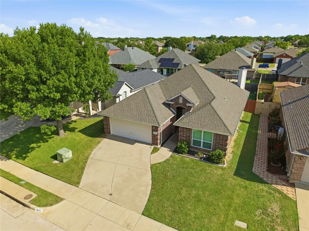 9025 River Falls Drive Fort Worth TX 76118