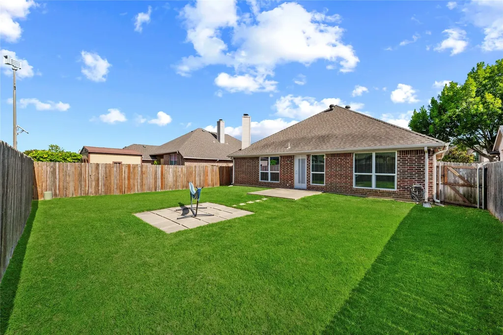 9025 River Falls Drive Fort Worth TX 76118