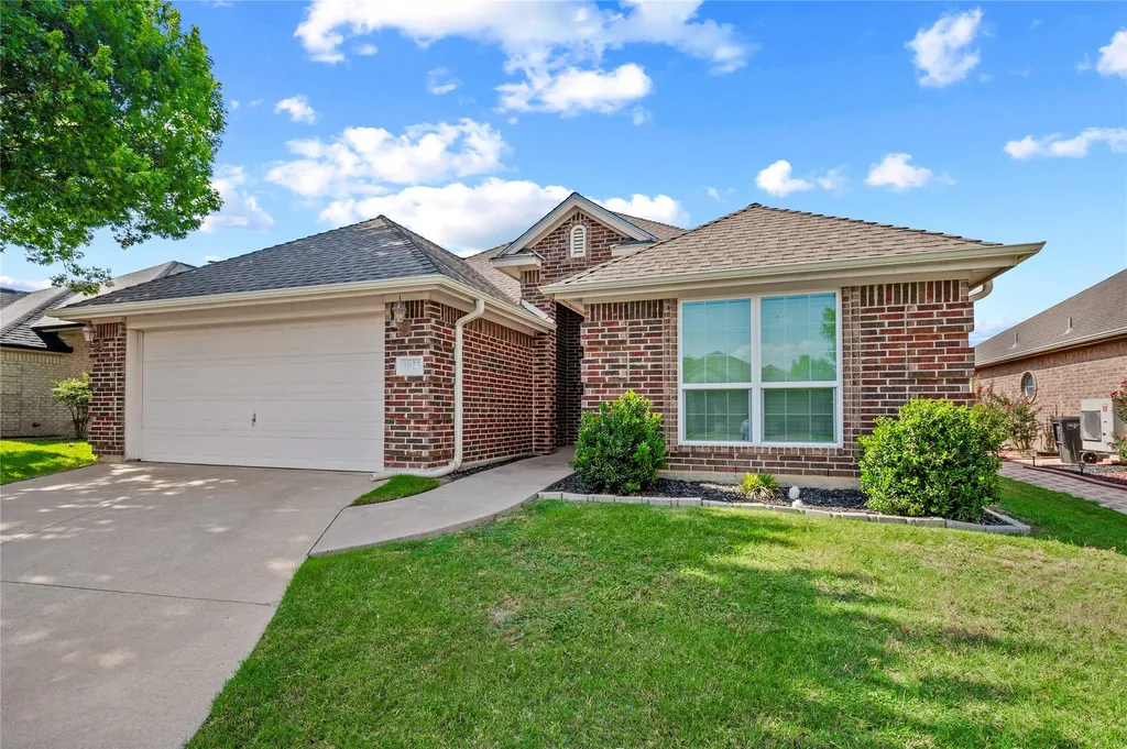 9025 River Falls Drive Fort Worth TX 76118