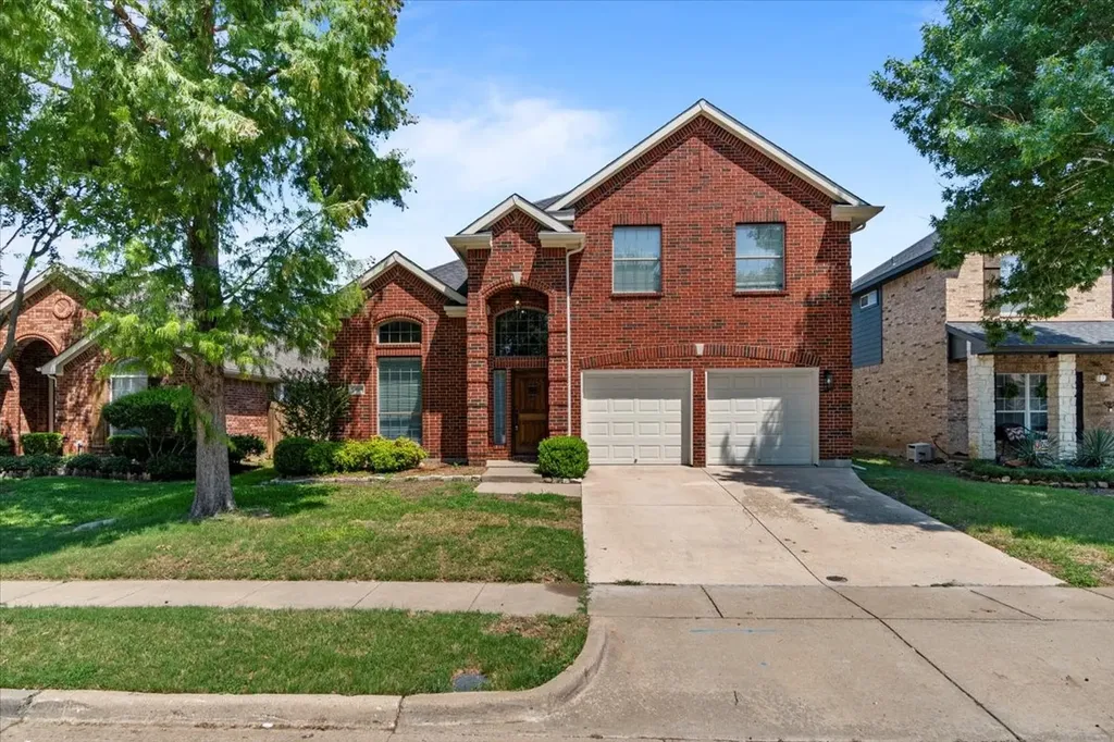 2468 Lakeland Drive Grand Prairie TX 75054