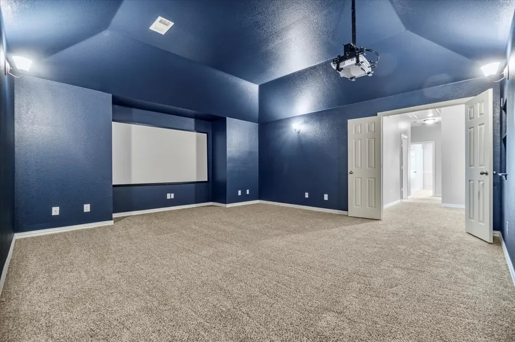 2468 Lakeland Drive Grand Prairie TX 75054