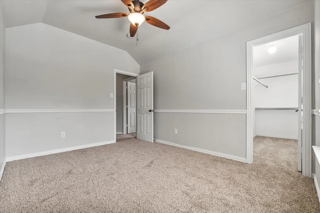 2468 Lakeland Drive Grand Prairie TX 75054