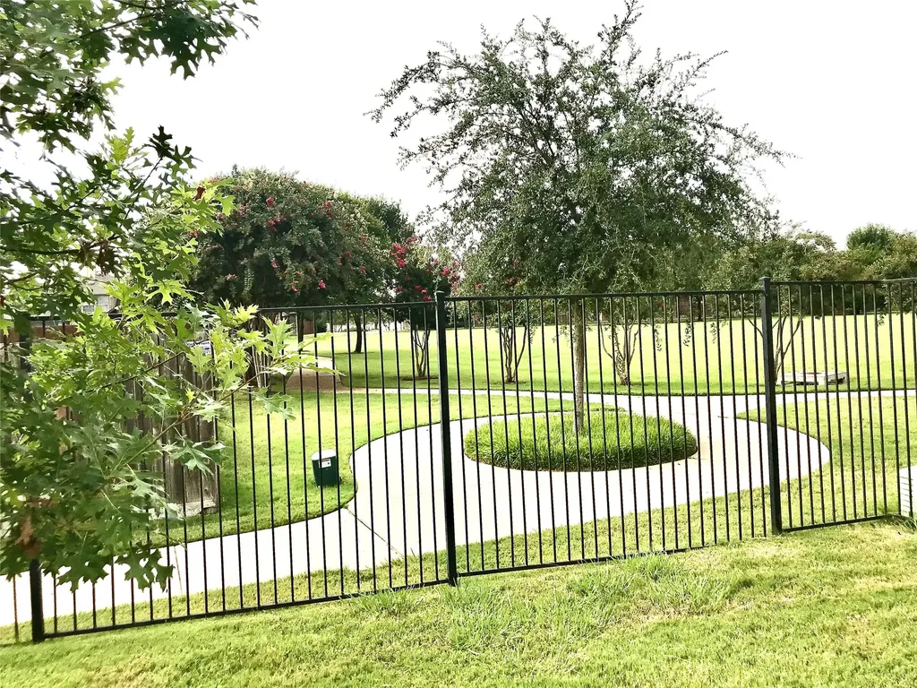 2468 Lakeland Drive Grand Prairie TX 75054
