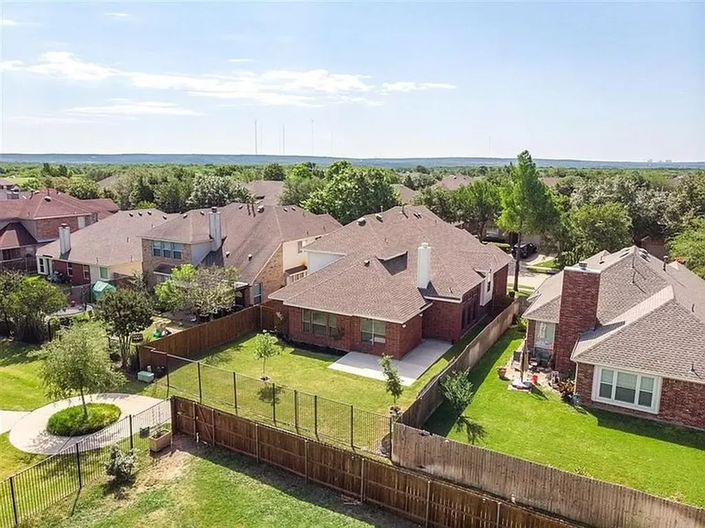 2468 Lakeland Drive Grand Prairie TX 75054