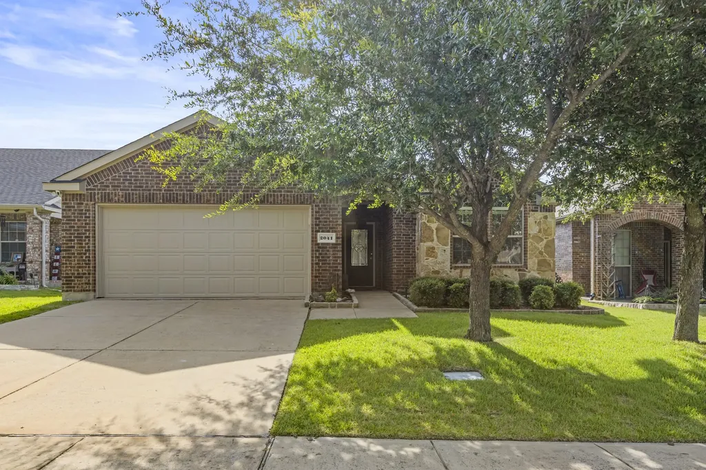 2041 Shady Glen Trail Princeton TX 75407