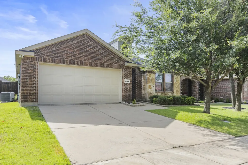 2041 Shady Glen Trail Princeton TX 75407