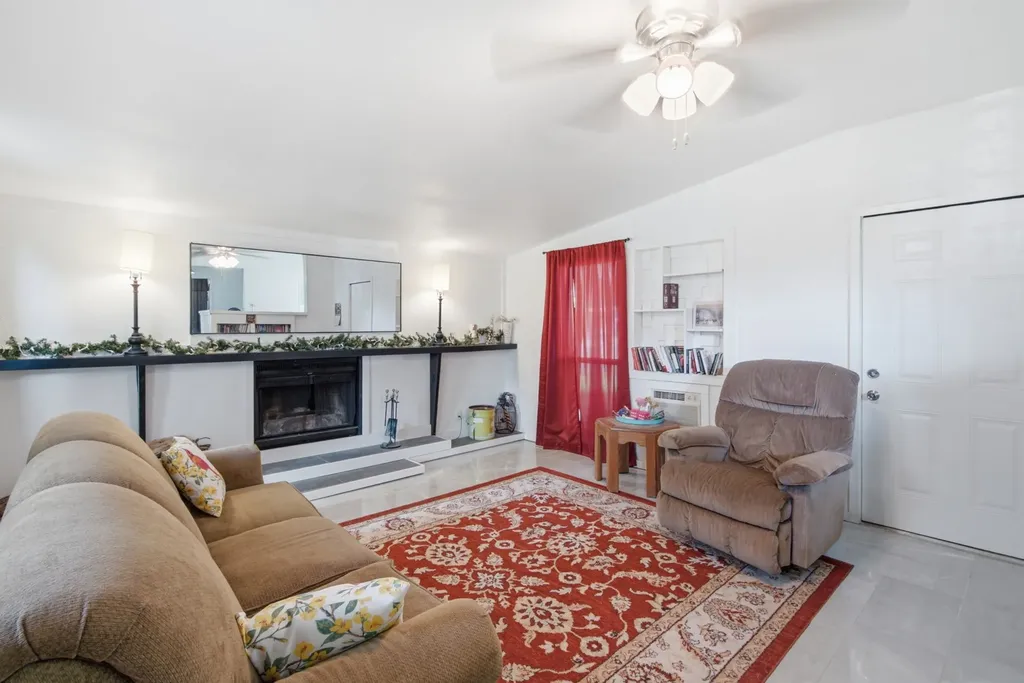 324 W Ross Avenue De Leon TX 76444