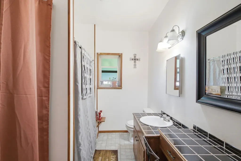 324 W Ross Avenue De Leon TX 76444