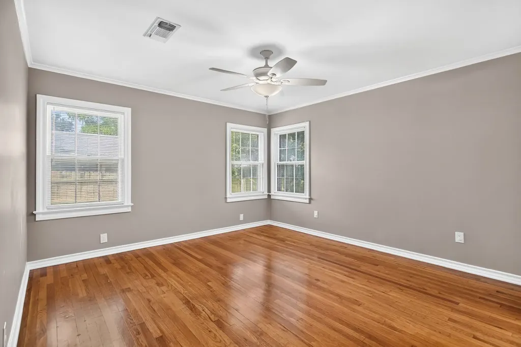 202 S Tower Street Weatherford TX 76086