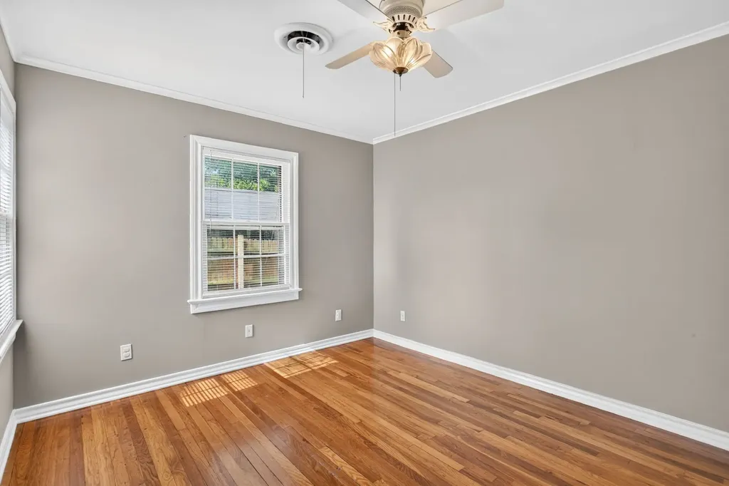 202 S Tower Street Weatherford TX 76086