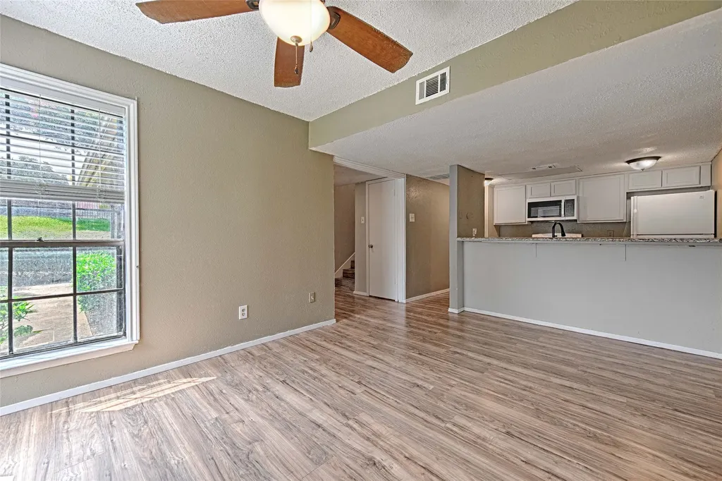 15889 Preston Road Dallas TX 75248