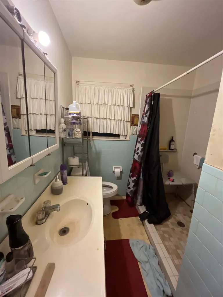 908 Birch Street Palestine TX 75801